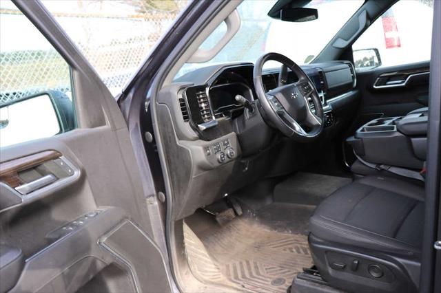 2022 Chevrolet Silverado 1500 4WD Crew Cab Short Bed RST