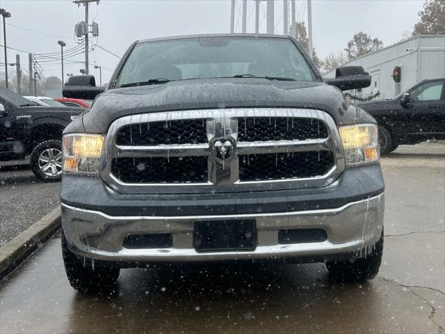 2017 RAM 1500 Tradesman Crew Cab 4x4 57 Box 2017 RAM 1500 Tradesman Crew Cab 4x4 57 Box