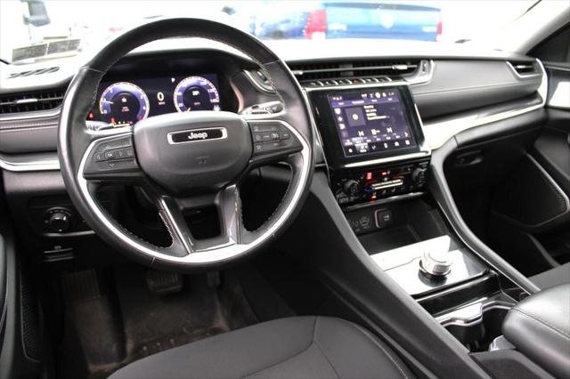 2022 Jeep Grand Cherokee L Laredo 4x4 2022 Jeep Grand Cherokee L Laredo 4x4