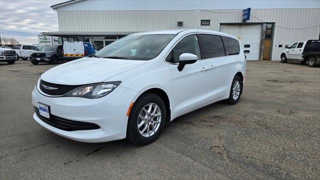 2020 Chrysler Voyager LX