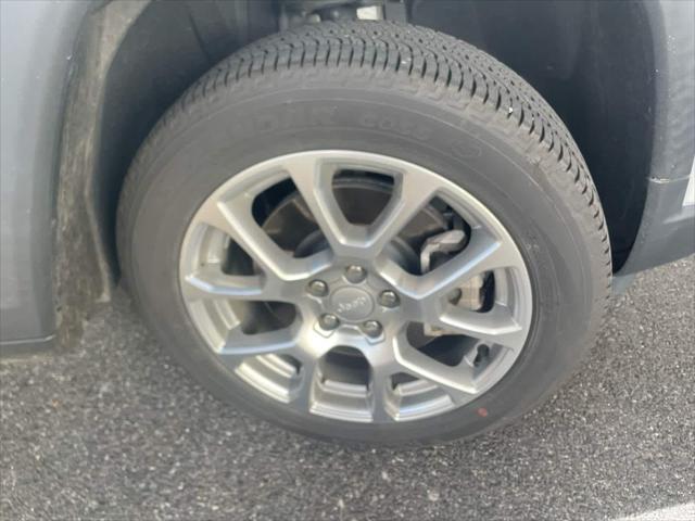 2024 Jeep Compass Latitude Lux FWD