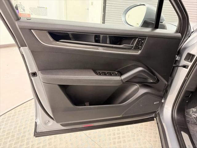 2025 Porsche Cayenne Cayenne