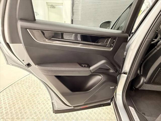 2025 Porsche Cayenne Cayenne