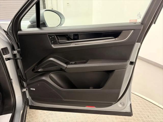 2025 Porsche Cayenne Cayenne