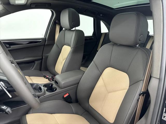 2025 Porsche Macan Macan