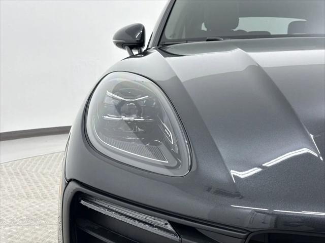 2025 Porsche Macan Macan