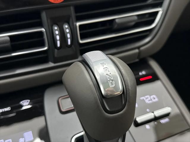2025 Porsche Macan Macan