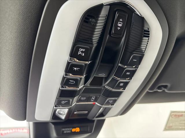 2025 Porsche Macan Macan