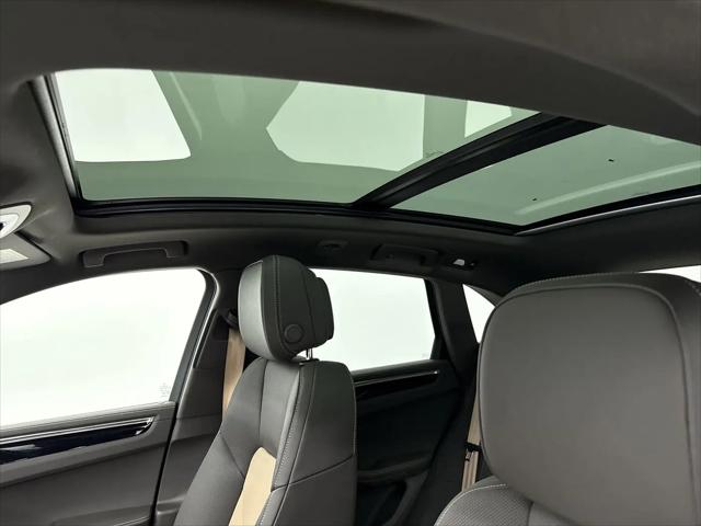 2025 Porsche Macan Macan
