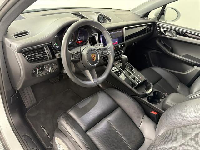 2025 Porsche Macan Macan