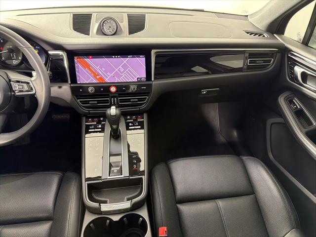 2025 Porsche Macan Macan