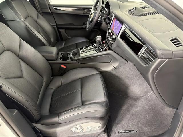 2025 Porsche Macan Macan