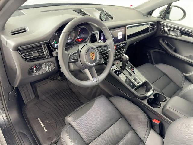 2025 Porsche Macan Macan