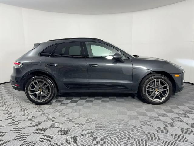 2025 Porsche Macan Macan