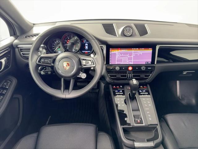 2025 Porsche Macan Macan
