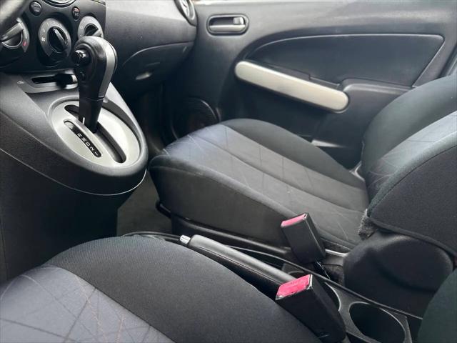 2013 Mazda Mazda2 Sport
