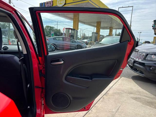 2013 Mazda Mazda2 Sport