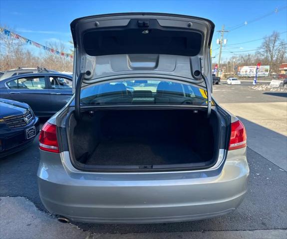 2012 Volkswagen Passat 2.5L SE