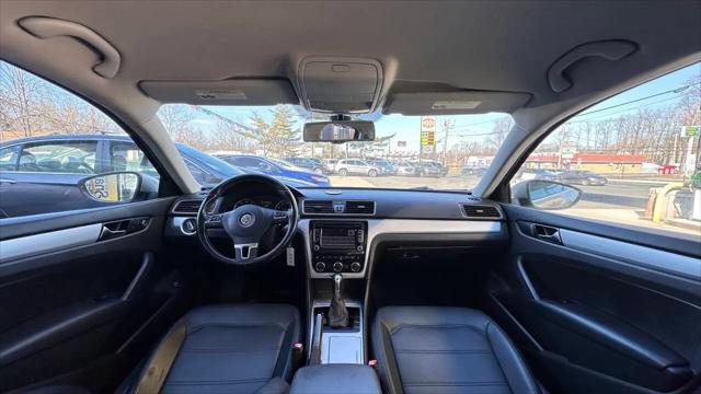 2012 Volkswagen Passat 2.5L SE