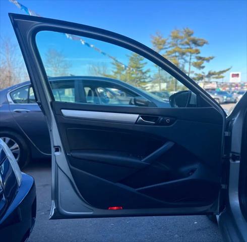 2012 Volkswagen Passat 2.5L SE
