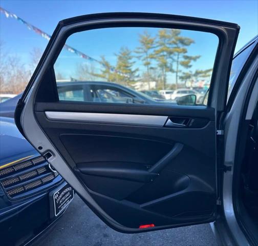 2012 Volkswagen Passat 2.5L SE