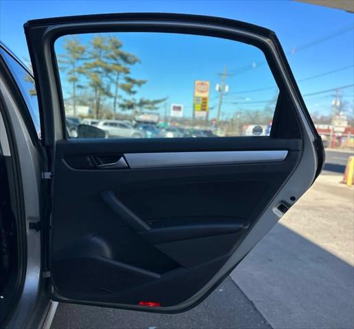 2012 Volkswagen Passat 2.5L SE