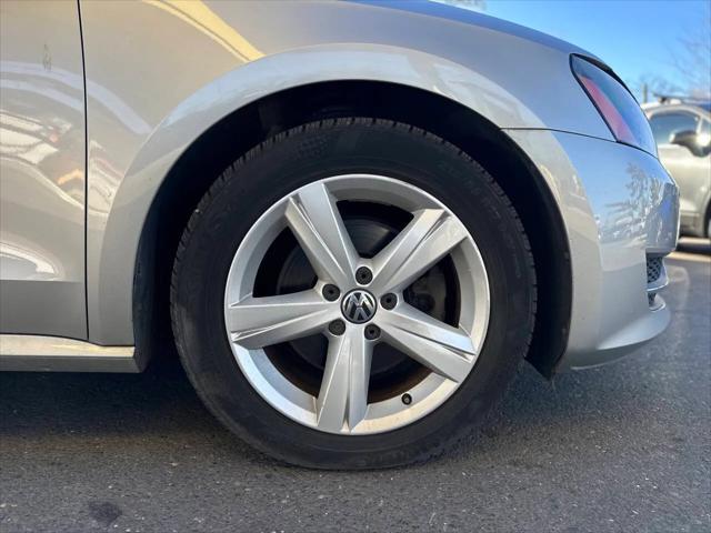 2012 Volkswagen Passat 2.5L SE