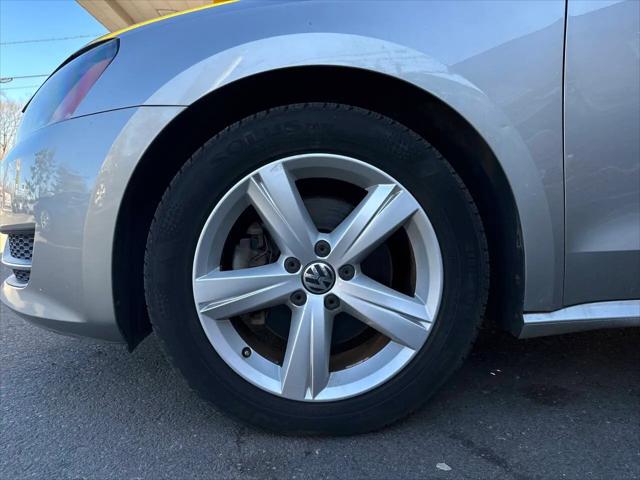 2012 Volkswagen Passat 2.5L SE