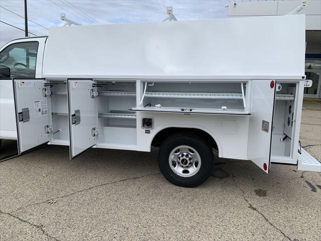 2025 GMC Savana Cutaway Work Van