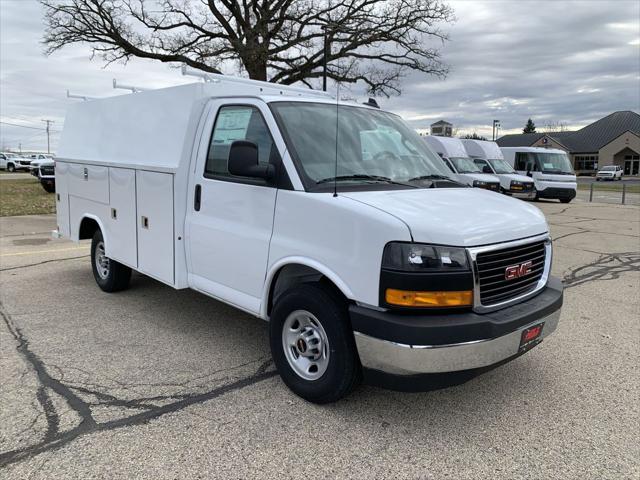 2025 GMC Savana Cutaway Work Van