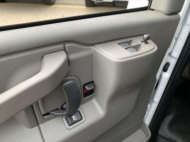 2025 GMC Savana Cutaway Work Van