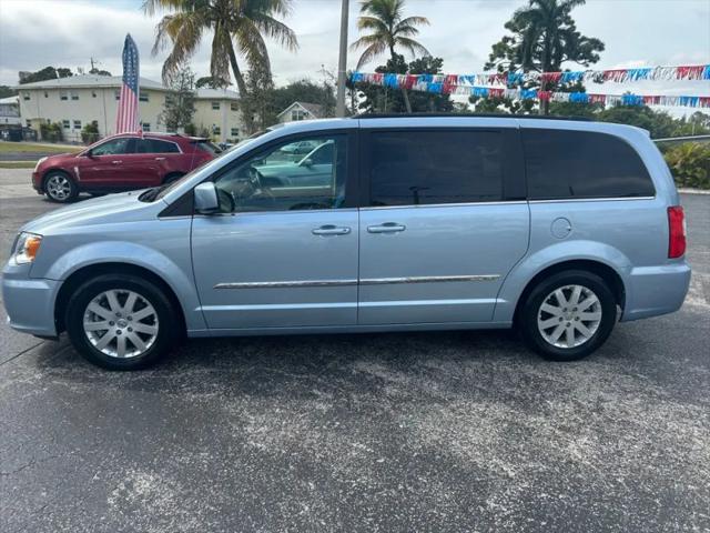 2012 Chrysler Town & Country Touring