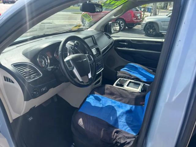 2012 Chrysler Town & Country Touring