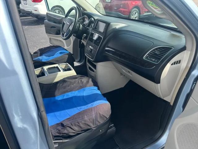 2012 Chrysler Town & Country Touring