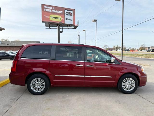2013 Chrysler Town & Country Limited