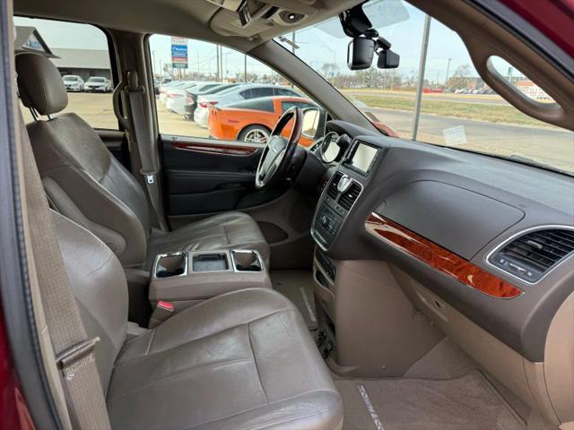 2013 Chrysler Town & Country Limited