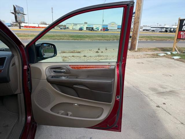 2013 Chrysler Town & Country Limited
