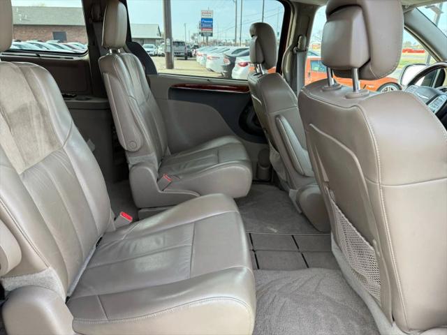 2013 Chrysler Town & Country Limited