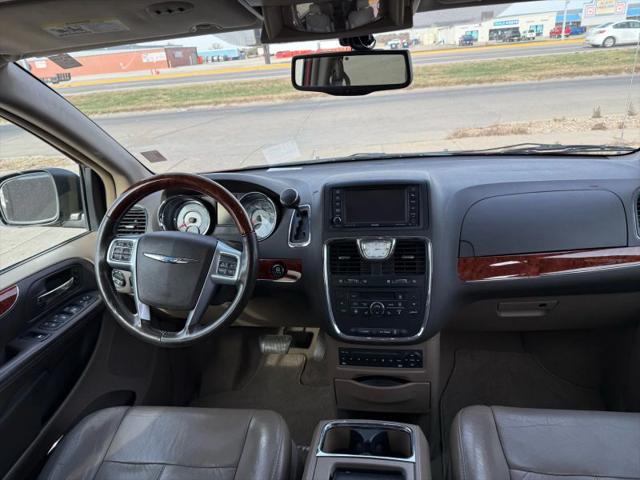 2013 Chrysler Town & Country Limited