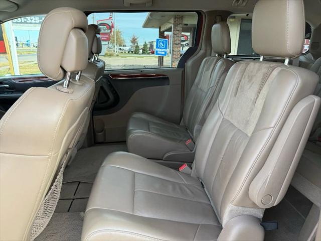 2013 Chrysler Town & Country Limited