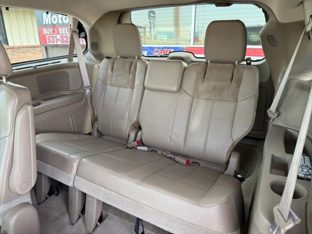 2013 Chrysler Town & Country Limited