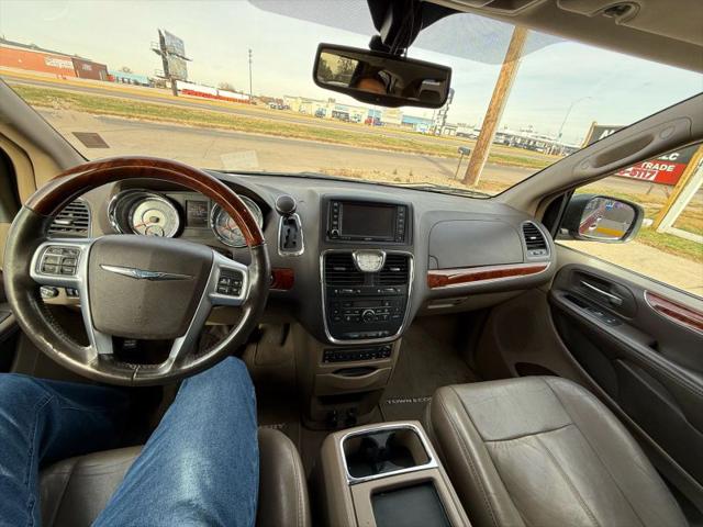 2013 Chrysler Town & Country Limited