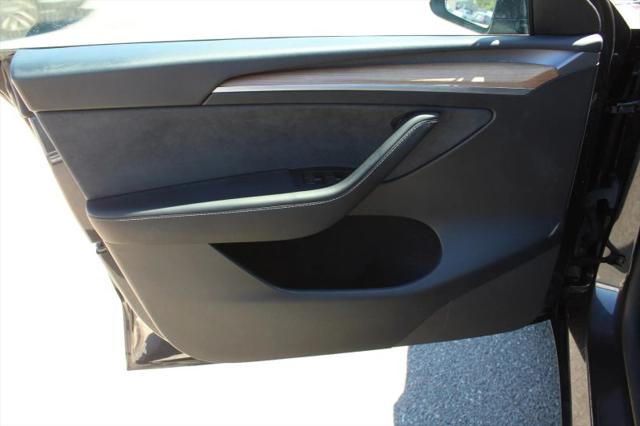 2024 Tesla Model Y Long Range Dual Motor All-Wheel Drive