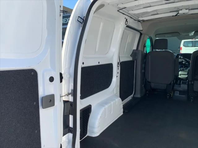 2021 Nissan NV200 Compact Cargo SV Xtronic CVT