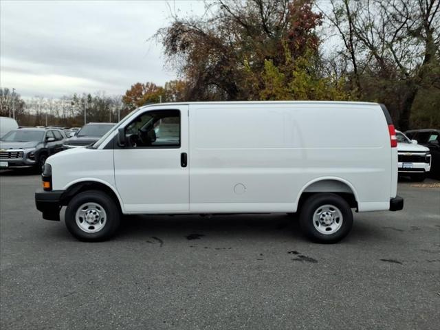 2025 Chevrolet Express Cargo Van RWD 2500 Regular Wheelbase WT