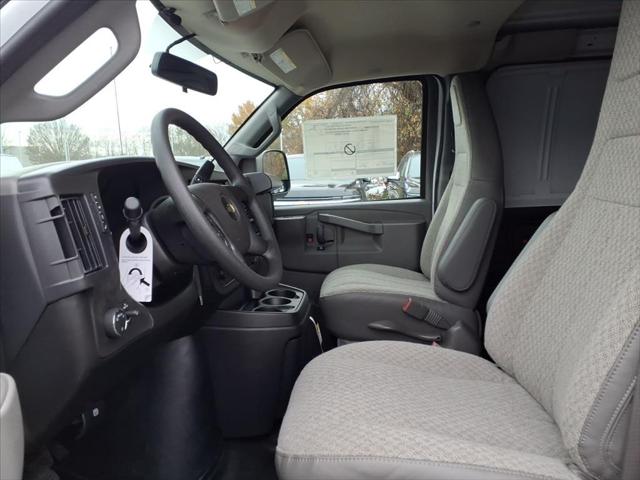 2025 Chevrolet Express Cargo Van RWD 2500 Regular Wheelbase WT