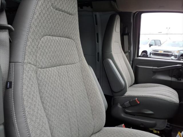 2025 Chevrolet Express Cargo Van RWD 2500 Regular Wheelbase WT