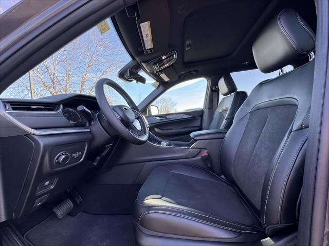 2025 Jeep Grand Cherokee L Altitude X 4x4
