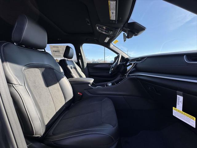 2025 Jeep Grand Cherokee L Altitude X 4x4