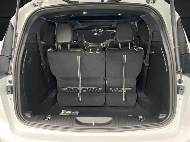 2026 Chrysler Pacifica Select AWD